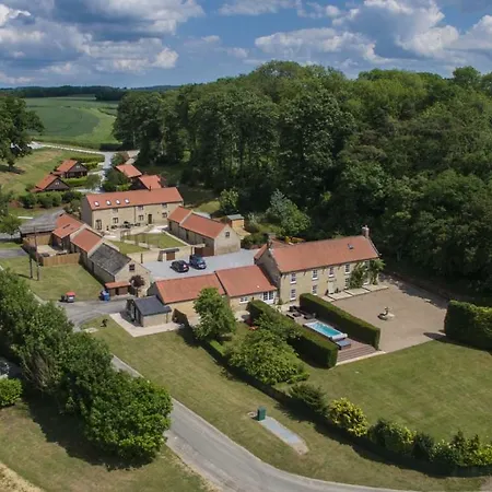 High Oaks Grange - Glamping *