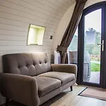 High Oaks Grange - Glamping