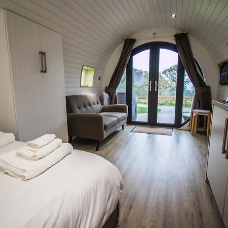 High Oaks Grange - Glamping Luxury tent