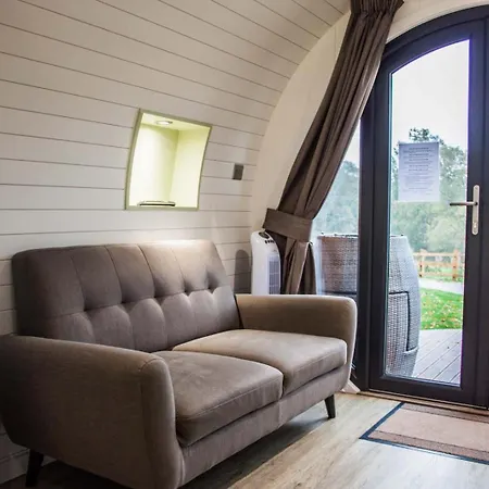 High Oaks Grange - Glamping