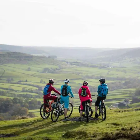Luxury tent High Oaks Grange - Glamping Pickering