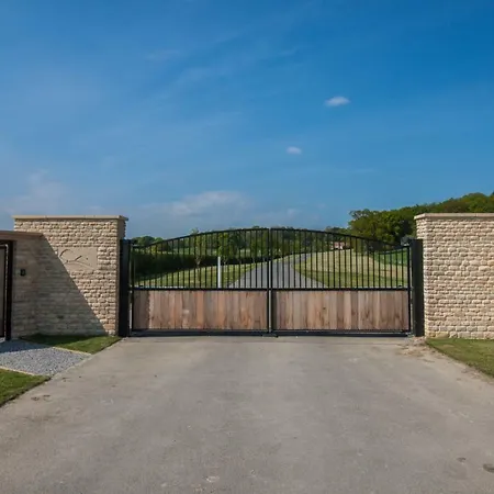 High Oaks Grange - Glamping Luxury tent